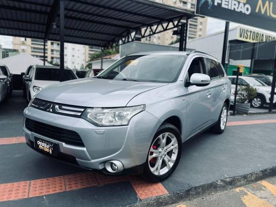 MITSUBISHI OUTLANDER 3.0 GT 4X4 V6 24V GASOLINA 4P AUTOMÁTICO